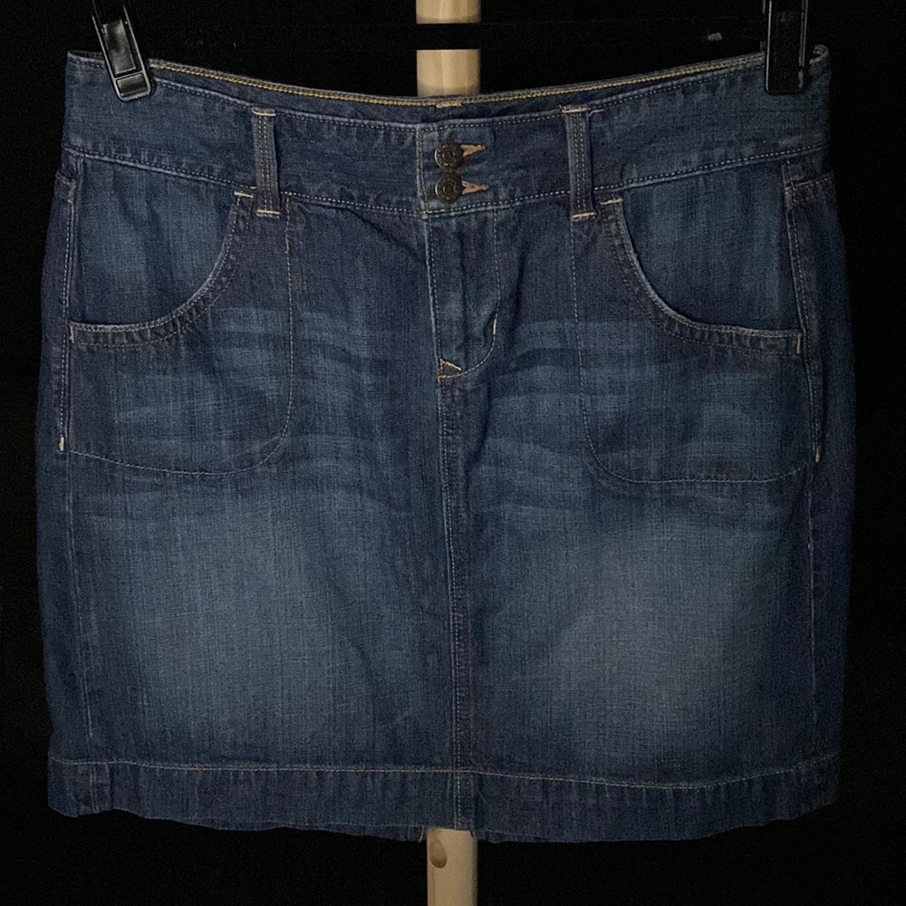 Old Navy Blue Jean Mini Skirt
